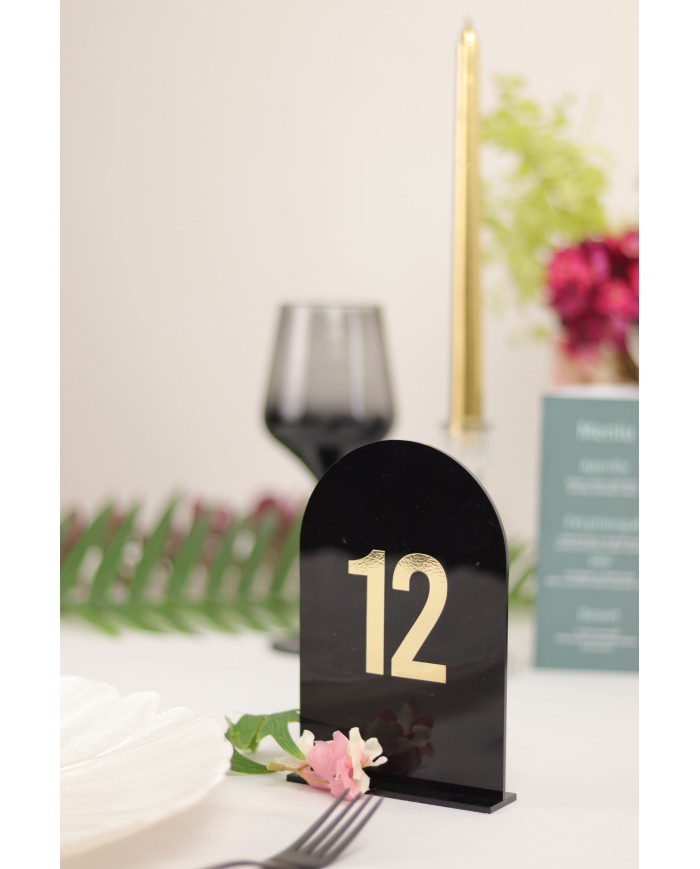 Set Numere de Masă Plexiglas Semioval Simplu, de la 1 la 20, Design Minimalist pentru Nuntă și Botez, Negru Gold